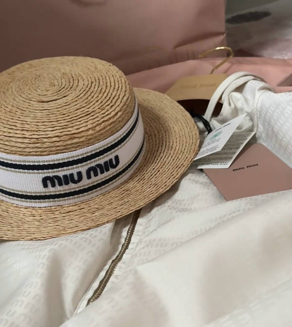 Miu Miu Hat MUH00218